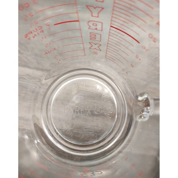 Vintage PYREX #532 4 Cup 32 oz 1 QT Red Lettering Measuring Cup - Picture 4 of 5